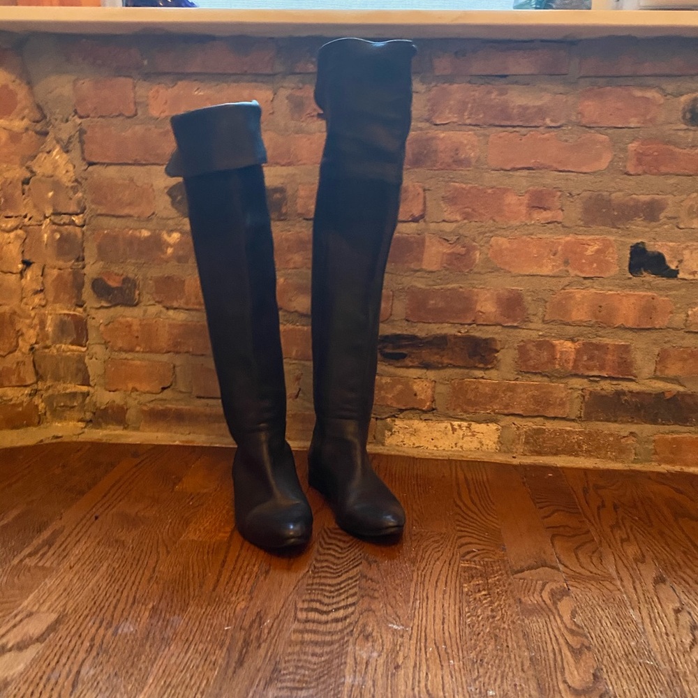 Over-the-knee black leather boots (7.5)